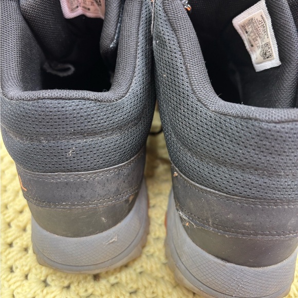 Merrell Men's waterproof hiking Athletic Shoes size 10.5 - Picture 2 of 7